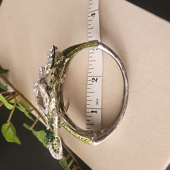 Statement Rose Flower Hinge / Clamper Crystal Bracelet - Picture 13 of 14